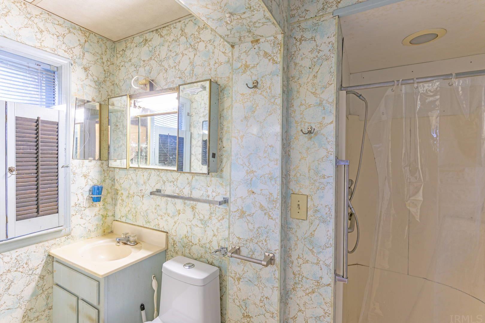 131 Riverside Drive Huntington, IN 46750 - Photo 7 of 22