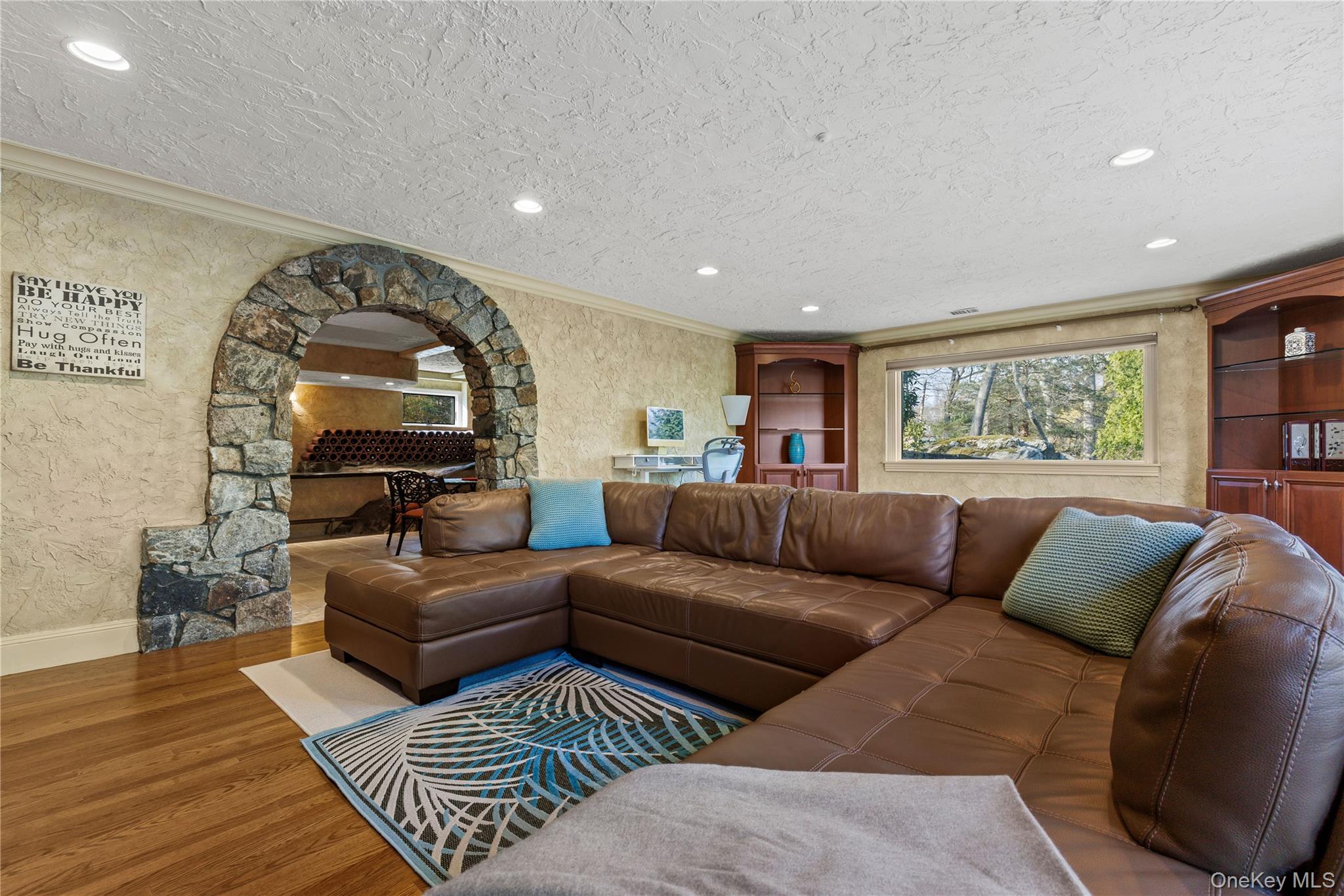 112 Woodlands Road Harrison, NY 10528 - Photo 18 of 43