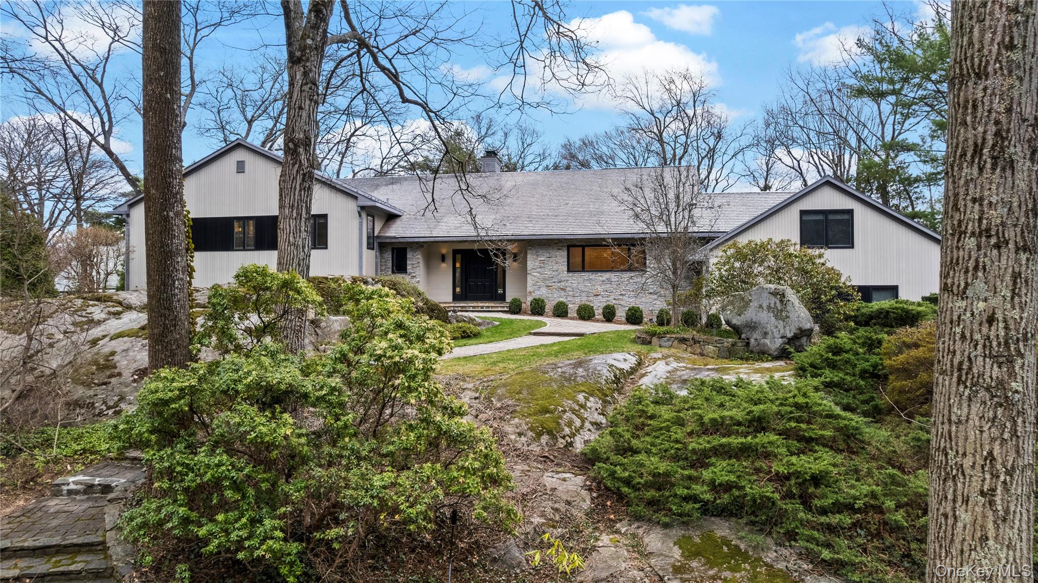 112 Woodlands Road Harrison, NY 10528 - Photo 2 of 43 DAY TINE VIEW