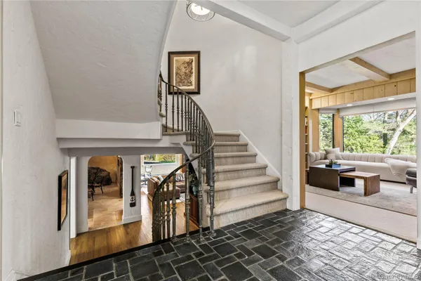 a view of entryway and hall
