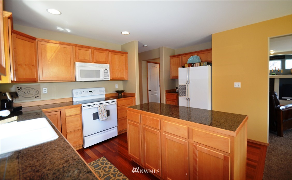 27702 Ridge Way Stanwood, WA 98292 - Photo 11 of 25