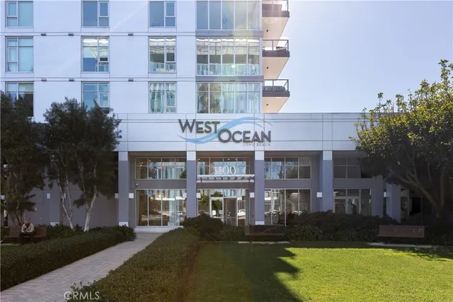 a view of a street with seating space