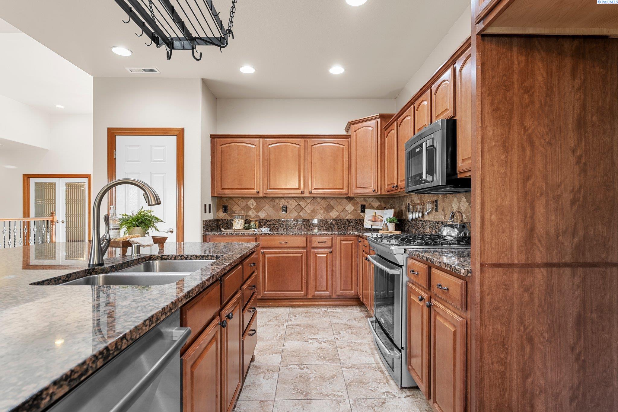 2677 Katie Road Kennewick, WA 99338 - Photo 15 of 50 Gallery Image 15