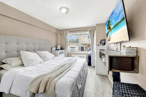 $419,000 | 3130 Irwin Avenue, Unit 2C | Kingsbridge