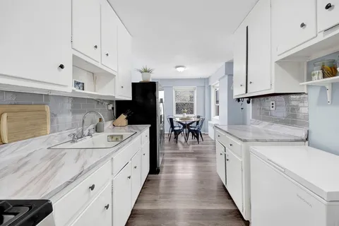 $419,000 | 3130 Irwin Avenue, Unit 2C | Kingsbridge