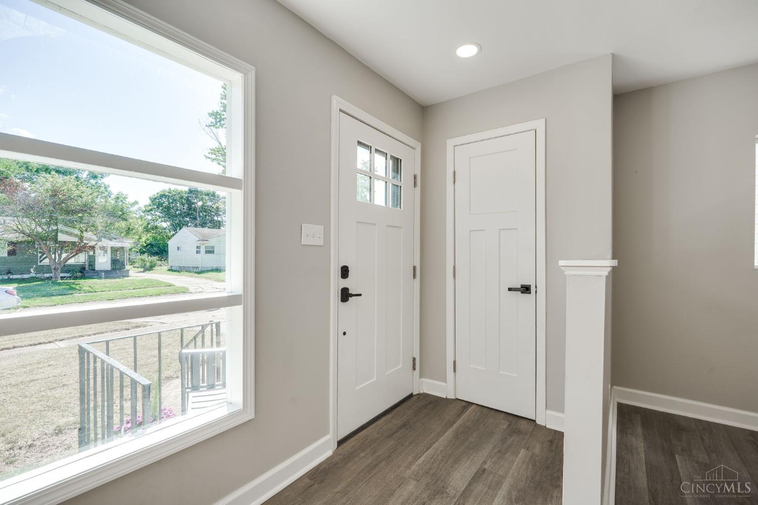 395 Dundee Circle Riverside, OH 45431 - Photo 4 of 46 Gallery Image 4