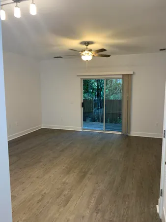 $1,750 | 15284 331 Business, Unit 4E, Freeport, FL 32439