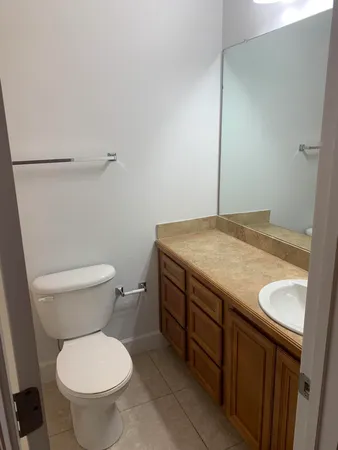 $1,750 | 15284 331 Business, Unit 4E, Freeport, FL 32439