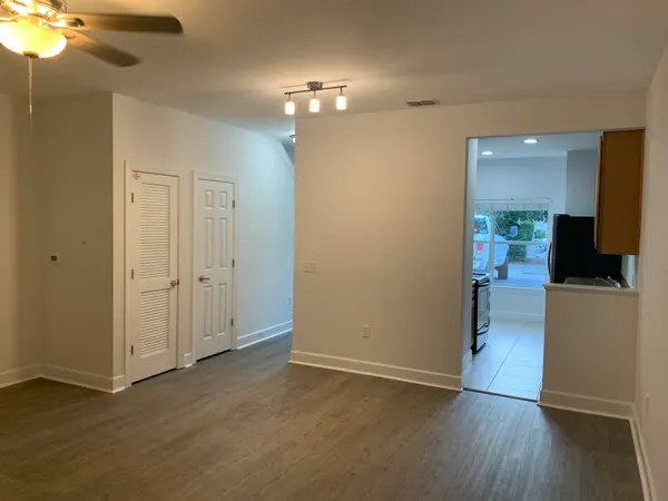 $1,750 | 15284 331 Business, Unit 4E, Freeport, FL 32439