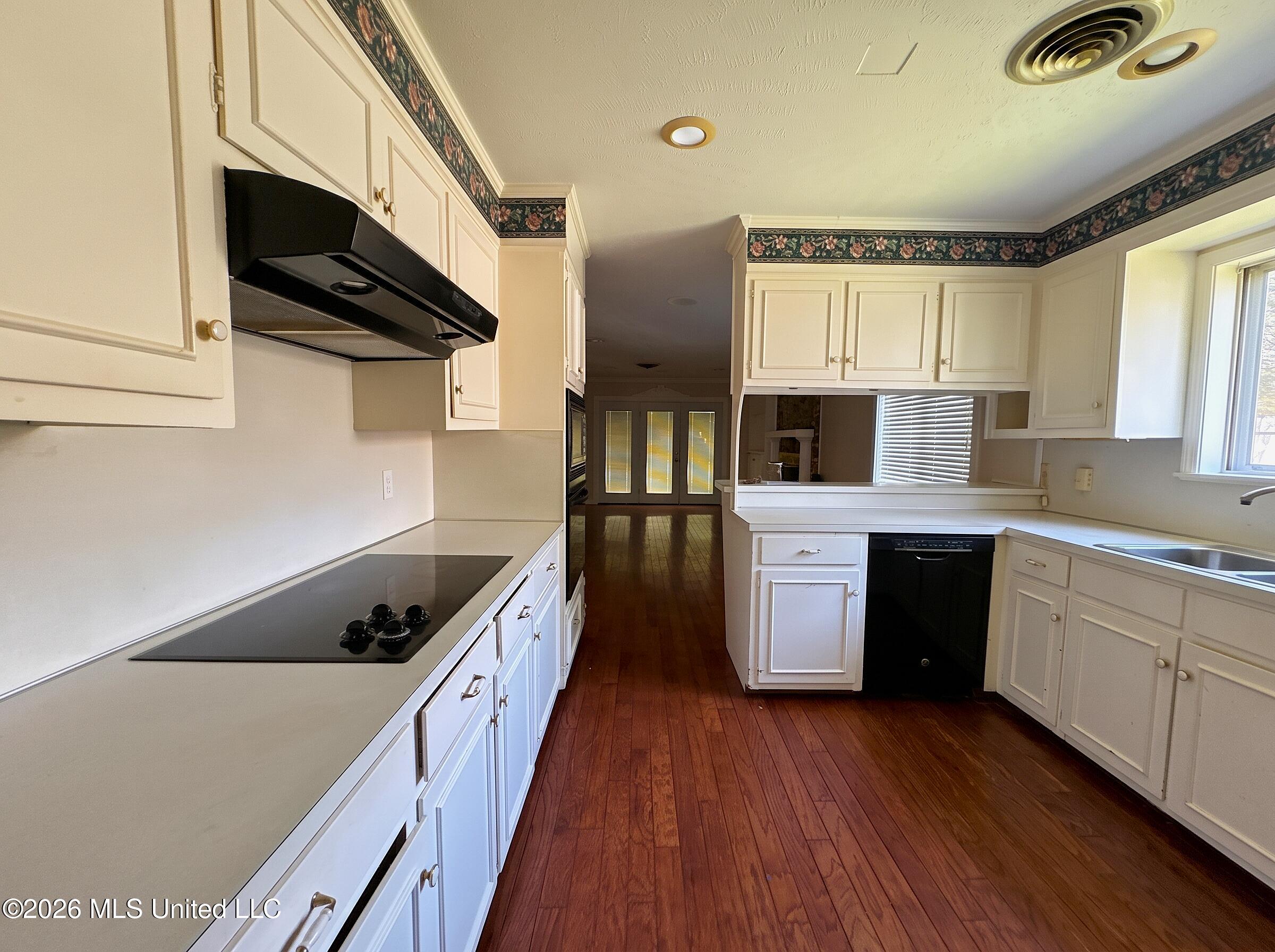 5251 Old Canton Road Jackson, MS 39211 - Photo 2 of 12 2 (Kitchen) (1)