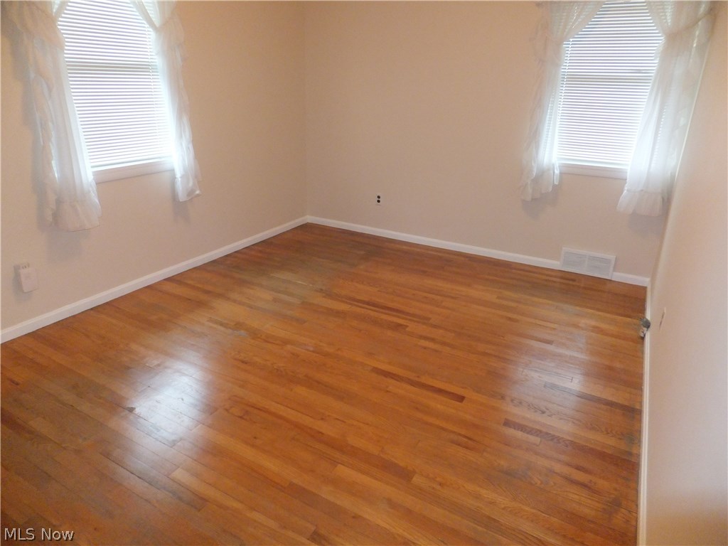 4396 Ridge Road Brooklyn, OH 44144 - Photo 6 of 17