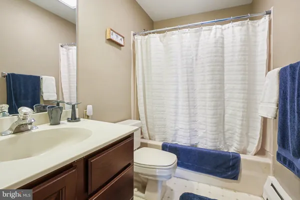 $699,900 | 5016 Woodbox Lane, Mechanicsburg, PA 17055
