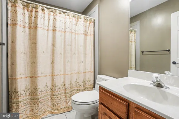 $699,900 | 5016 Woodbox Lane, Mechanicsburg, PA 17055