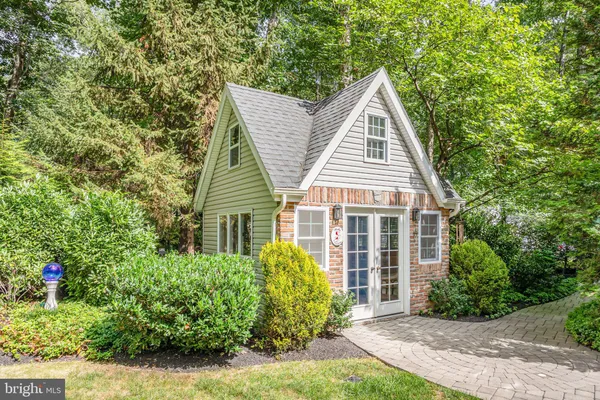 $699,900 | 5016 Woodbox Lane, Mechanicsburg, PA 17055