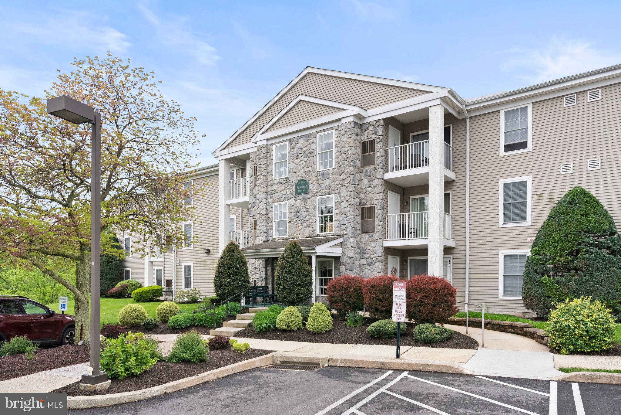 136 Brandon Road Norristown, PA 19403 - Photo 1 of 31 Building One