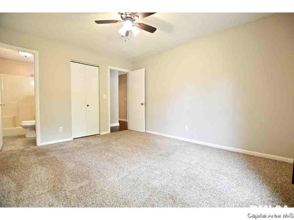 3428 Moorgate Drive Springfield, IL 62703 - Photo 10 of 20