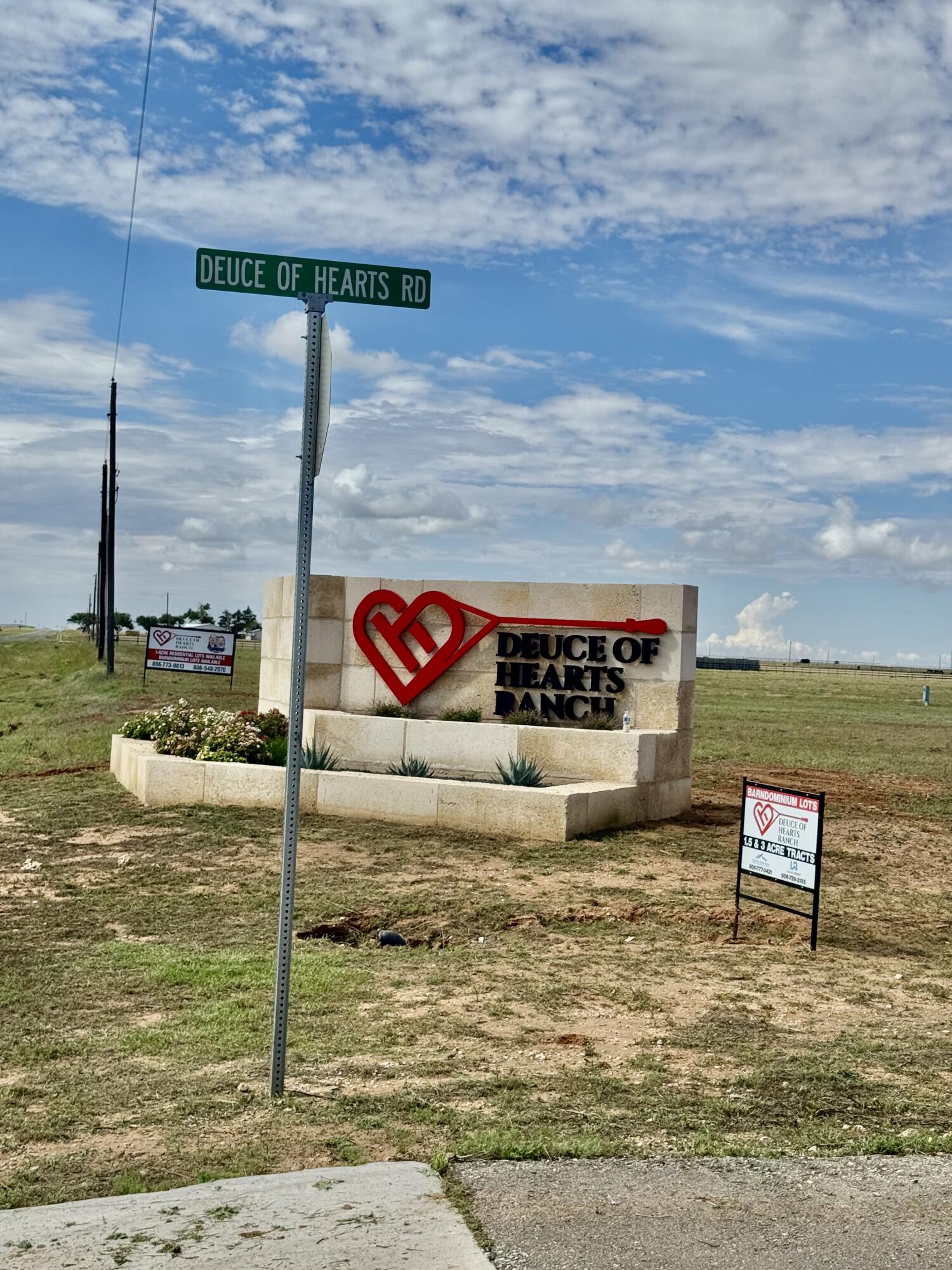 a view of a water fountain