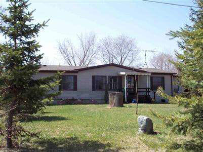14064 Torrey Road Fenton, MI 48430 - Photo 1 of 1 20239718.JPG
