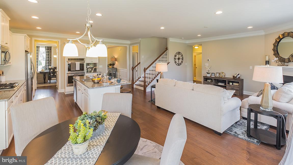 9173 Riverhill Road Laurel, MD 20723 - Photo 6 of 27 Family Room