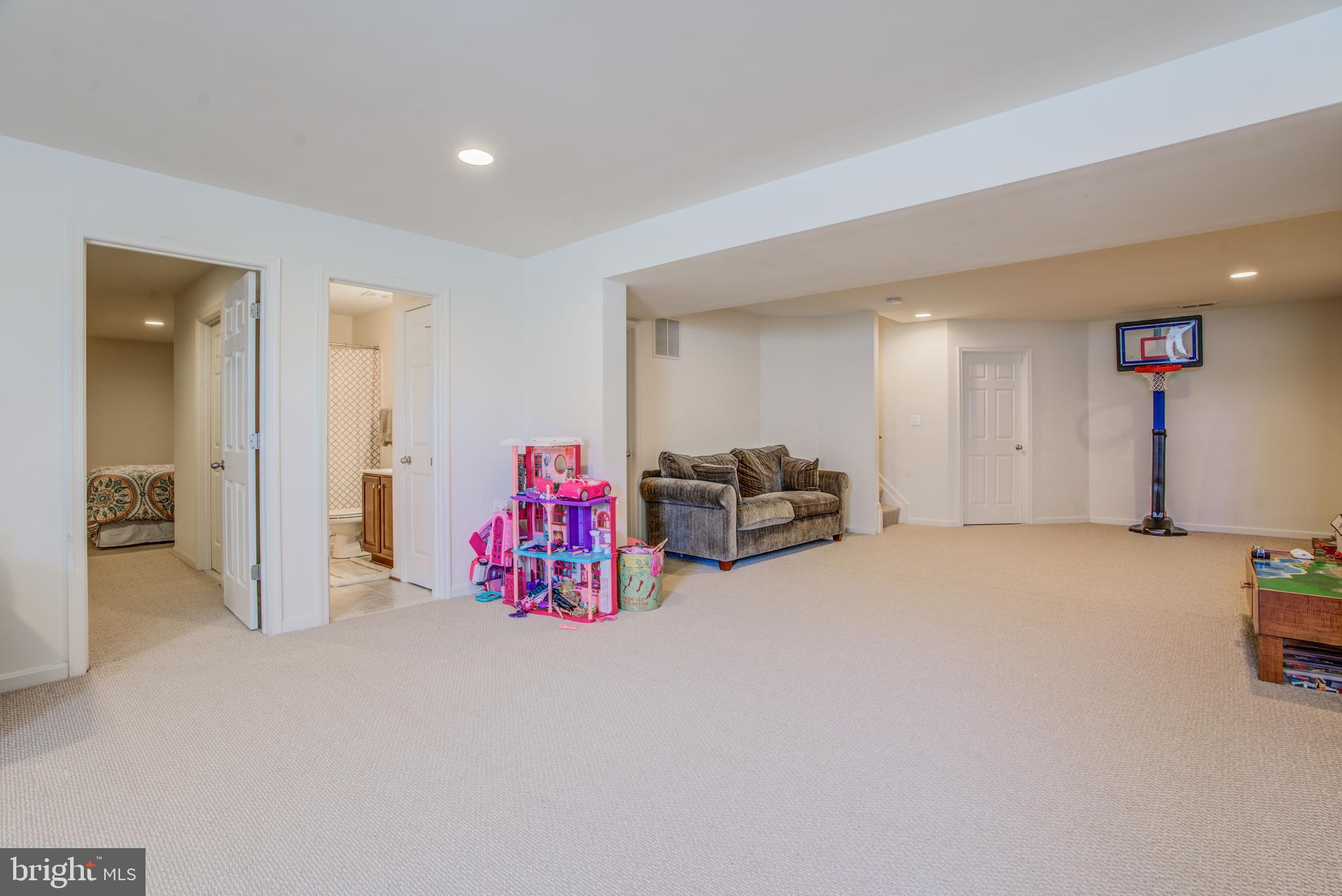 6631 Pebble Brooke Road Baltimore, MD 21209 - Photo 58 of 75