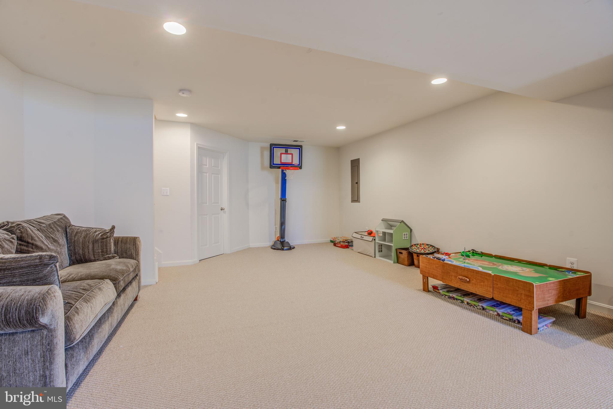 6631 Pebble Brooke Road Baltimore, MD 21209 - Photo 61 of 75