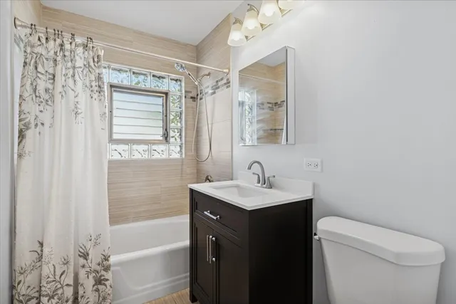 $458,000 | 8846 North Ozanam Avenue, Niles, IL 60714