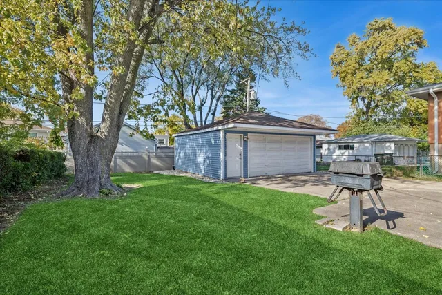 $458,000 | 8846 North Ozanam Avenue, Niles, IL 60714