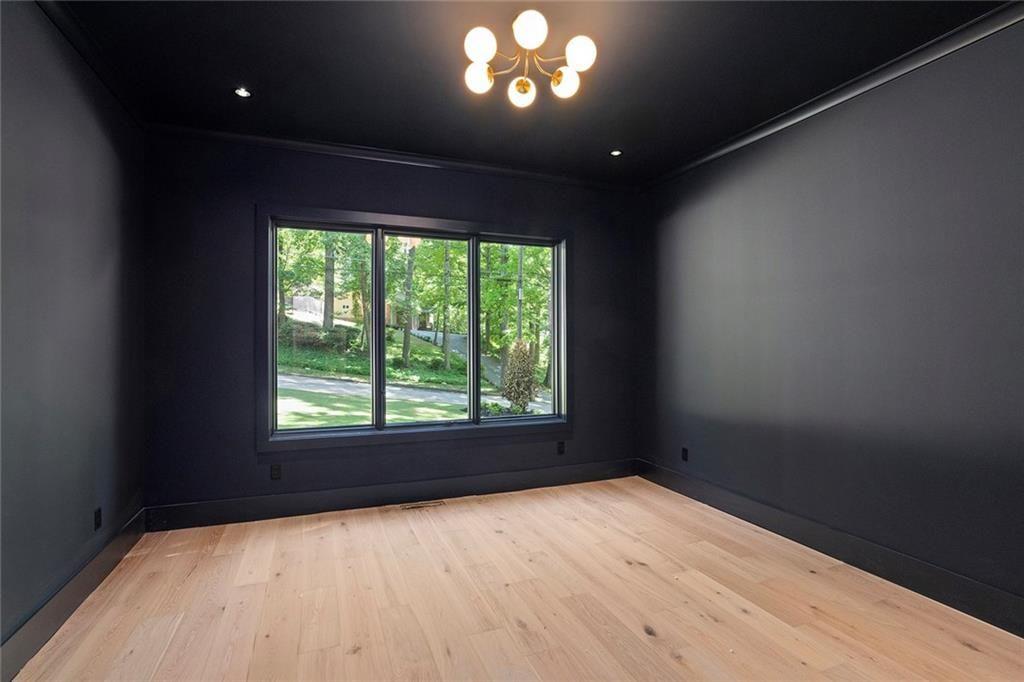 490 Timber Valley Road Northeast Atlanta, GA 30342 - Photo 12 of 32