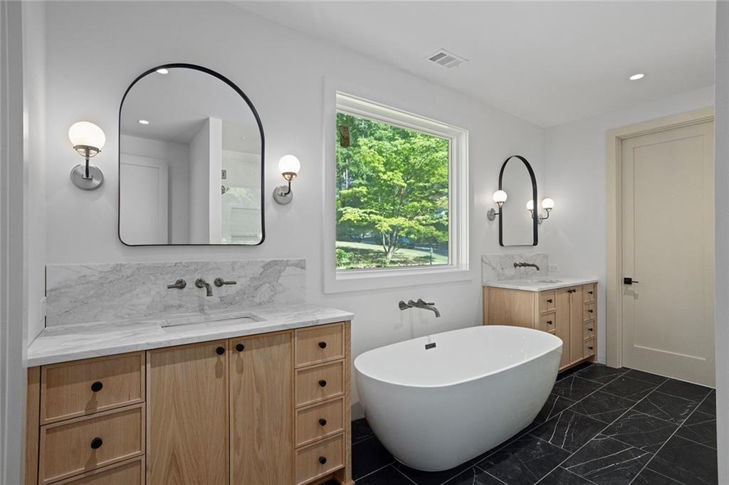 490 Timber Valley Road Northeast Atlanta, GA 30342 - Photo 19 of 32