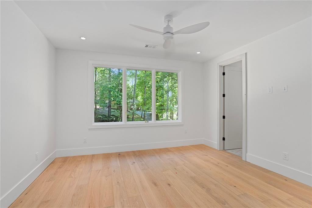 490 Timber Valley Road Northeast Atlanta, GA 30342 - Photo 20 of 32