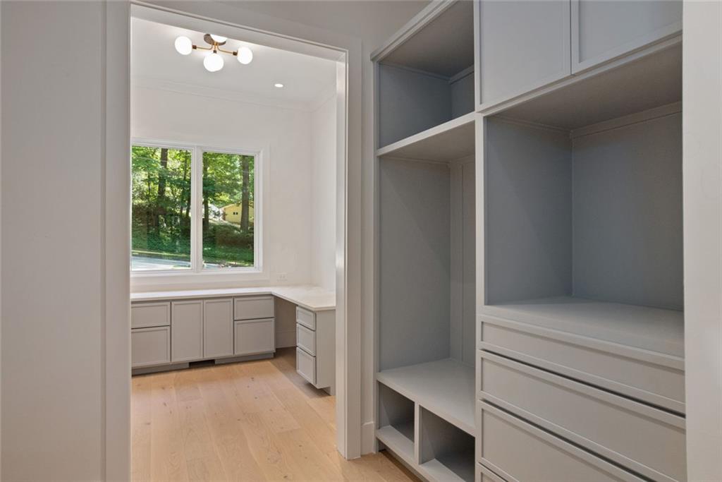 490 Timber Valley Road Northeast Atlanta, GA 30342 - Photo 27 of 32