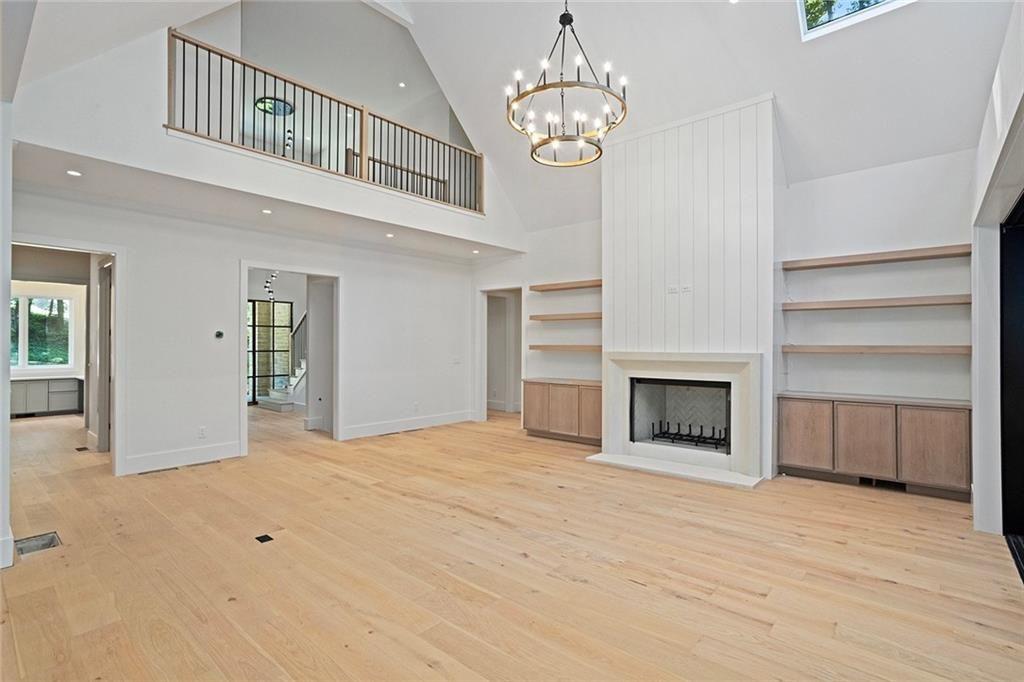 490 Timber Valley Road Northeast Atlanta, GA 30342 - Photo 8 of 32