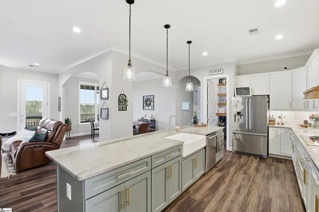 $899,900 | 122 Sand Creek Drive, Liberty, SC 29657