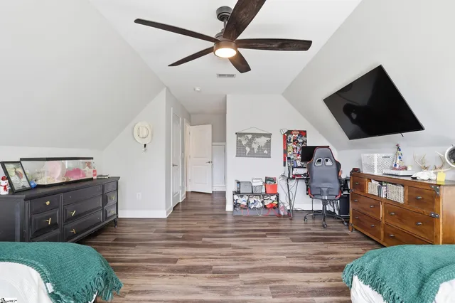 $889,899 | 122 Sand Creek Drive, Liberty, SC 29657