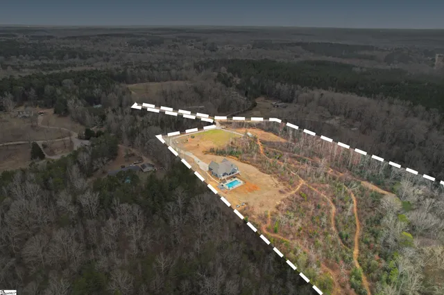 $899,900 | 122 Sand Creek Drive, Liberty, SC 29657