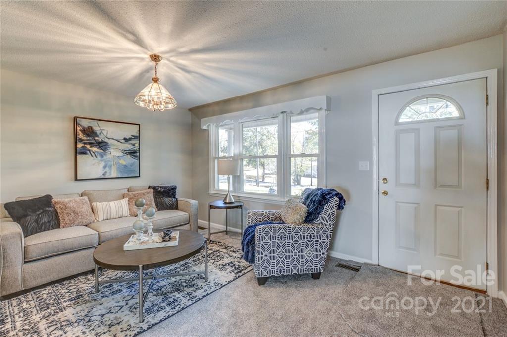 311 Bell Road Kings Mountain, NC 28086 - Photo 5 of 48 Gallery Image 5