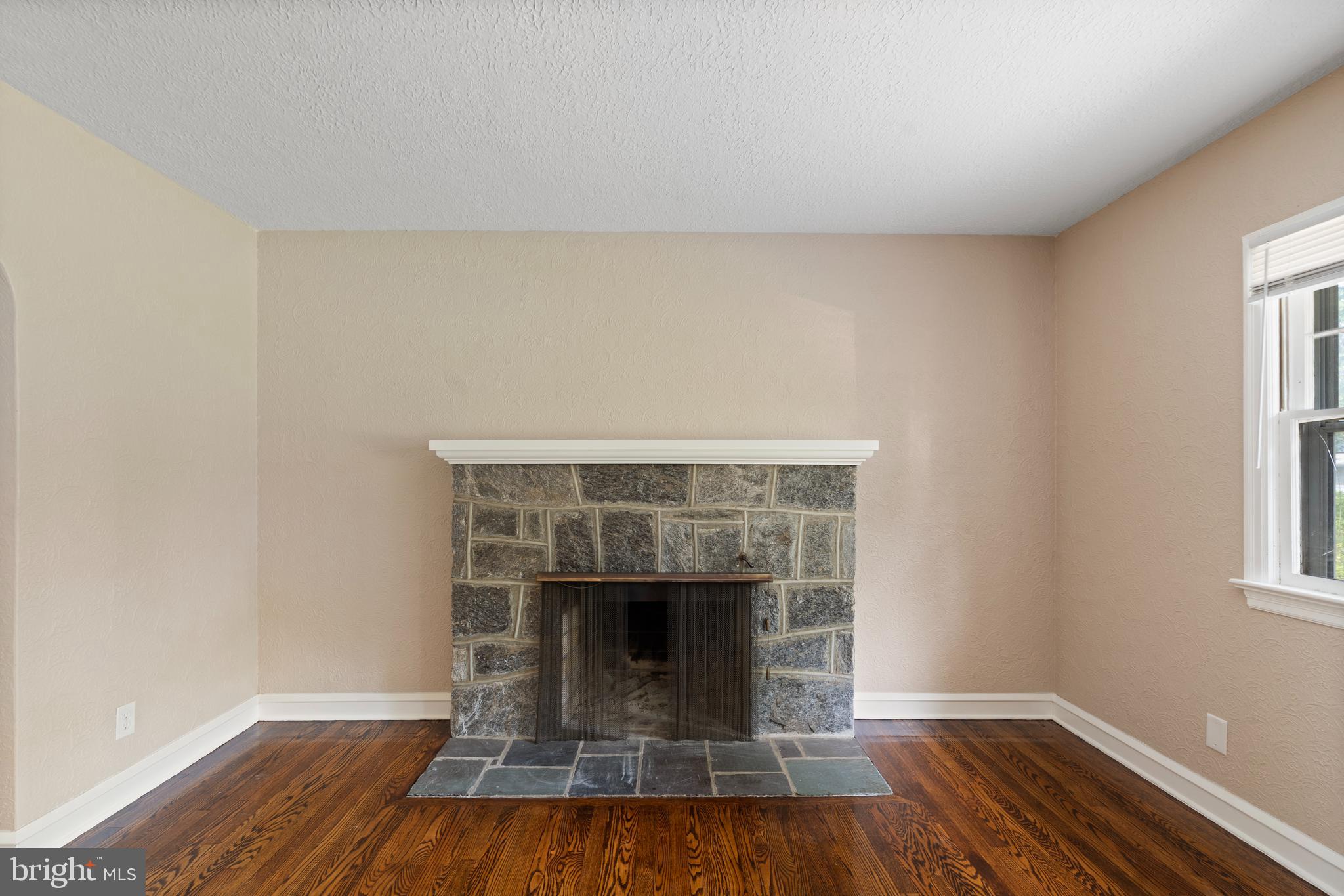 237 Adams Avenue Pitman, NJ 08071 - Photo 4 of 24