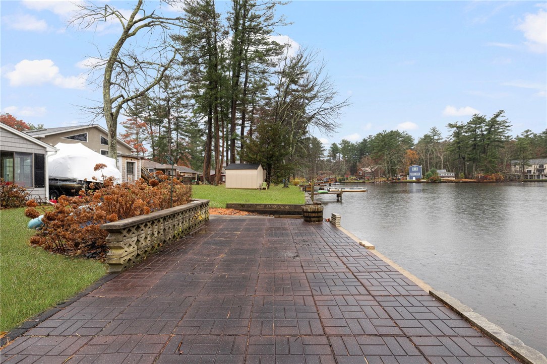 422 Shady Valley Road Coventry, RI 02816 - Photo 3 of 43