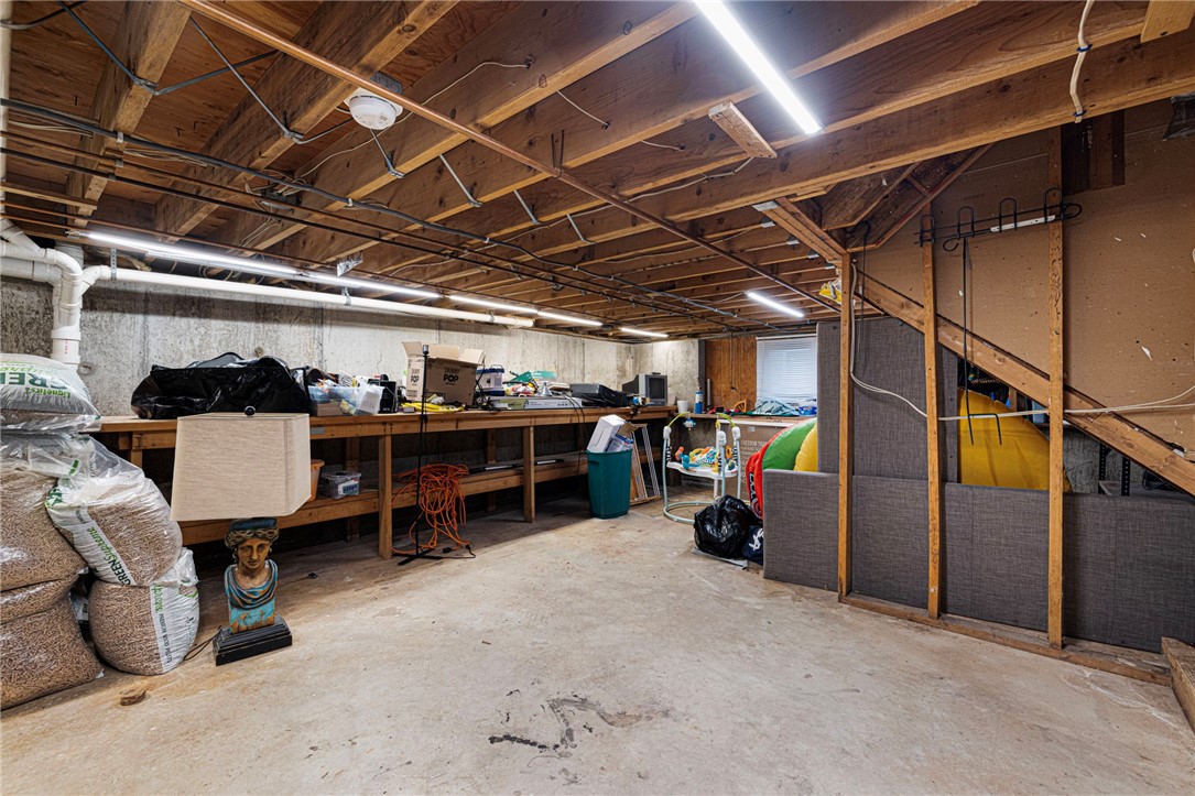 422 Shady Valley Road Coventry, RI 02816 - Photo 35 of 43