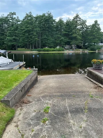 $525,000 | 422 Shady Valley Road, Coventry, RI 02816