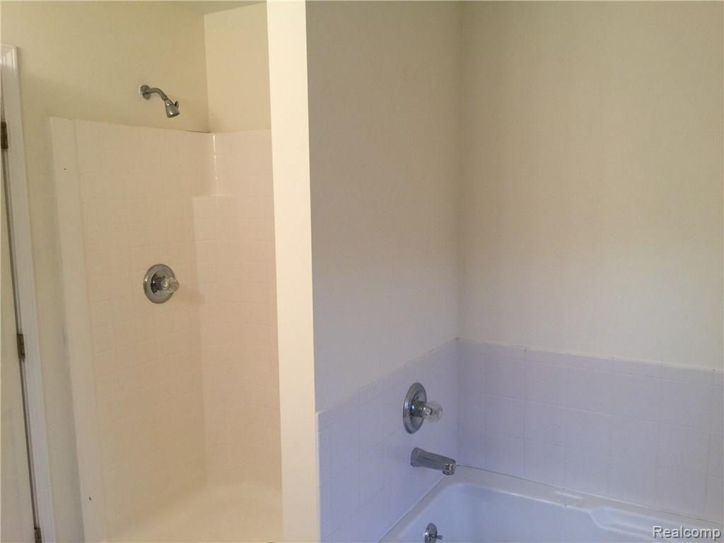 3651 Stratton Lane Howell, MI 48843 - Photo 24 of 29 image4 (6).JPG