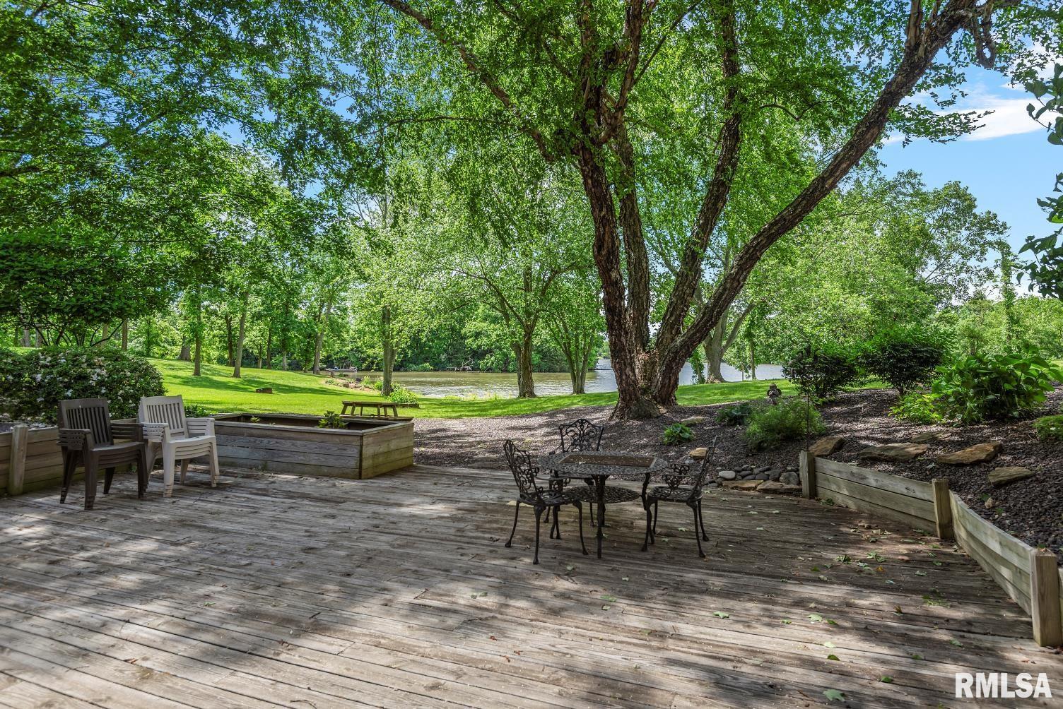 2242 Lake Jacksonville Road Jacksonville, IL 62650 - Photo 15 of 74