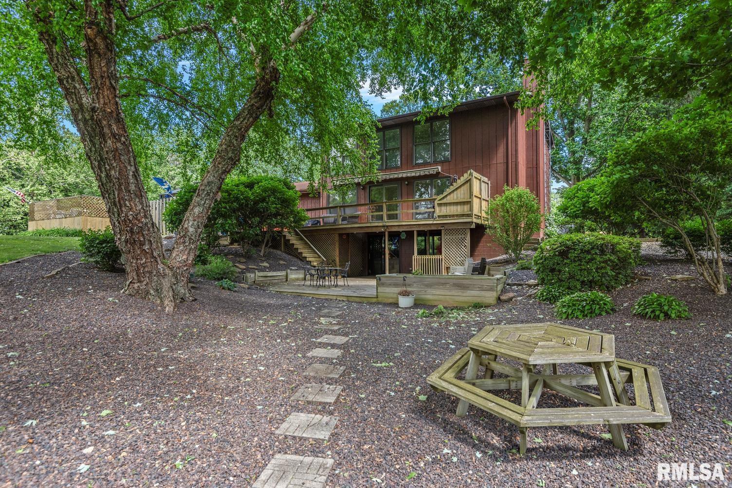 2242 Lake Jacksonville Road Jacksonville, IL 62650 - Photo 18 of 74