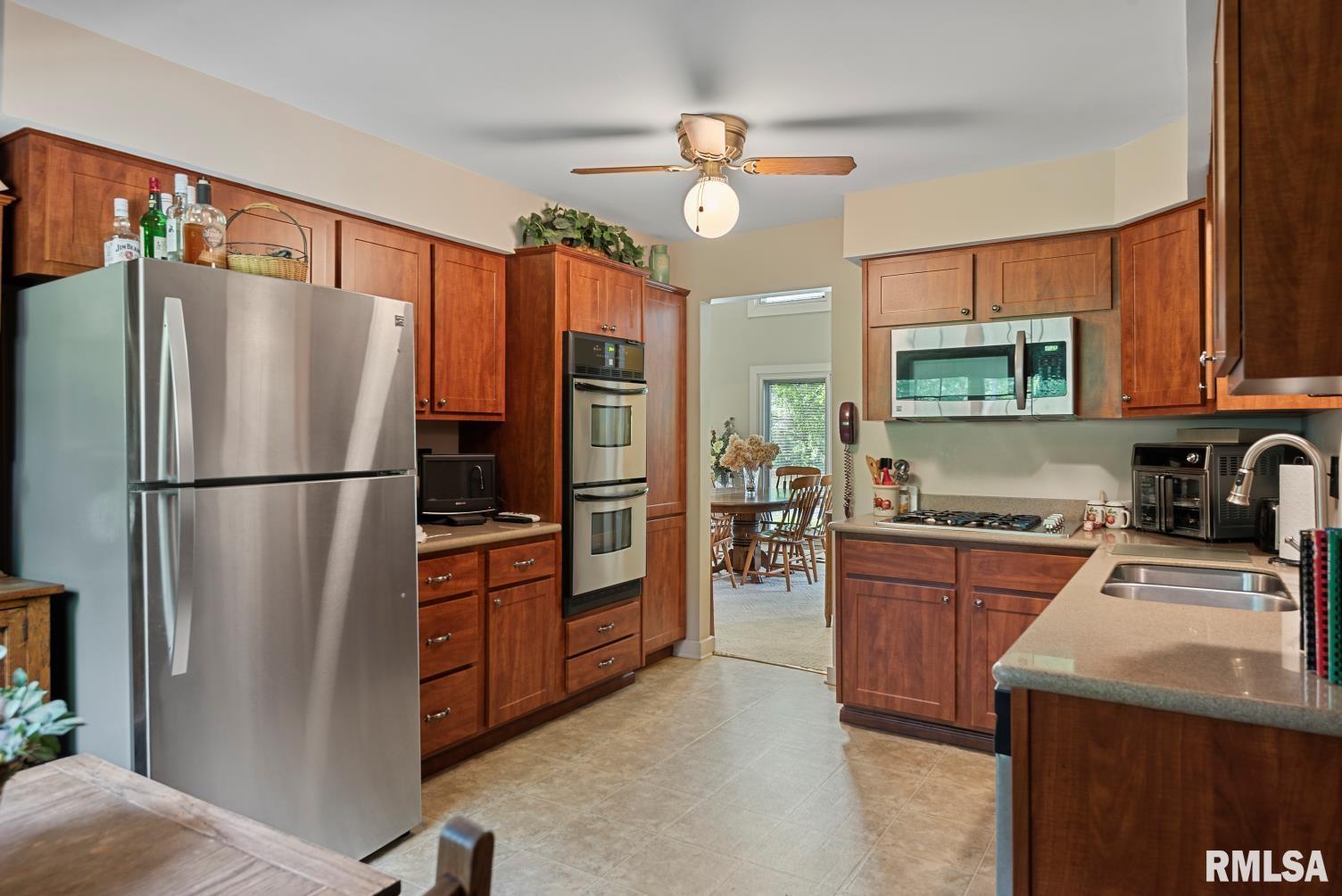 2242 Lake Jacksonville Road Jacksonville, IL 62650 - Photo 33 of 74