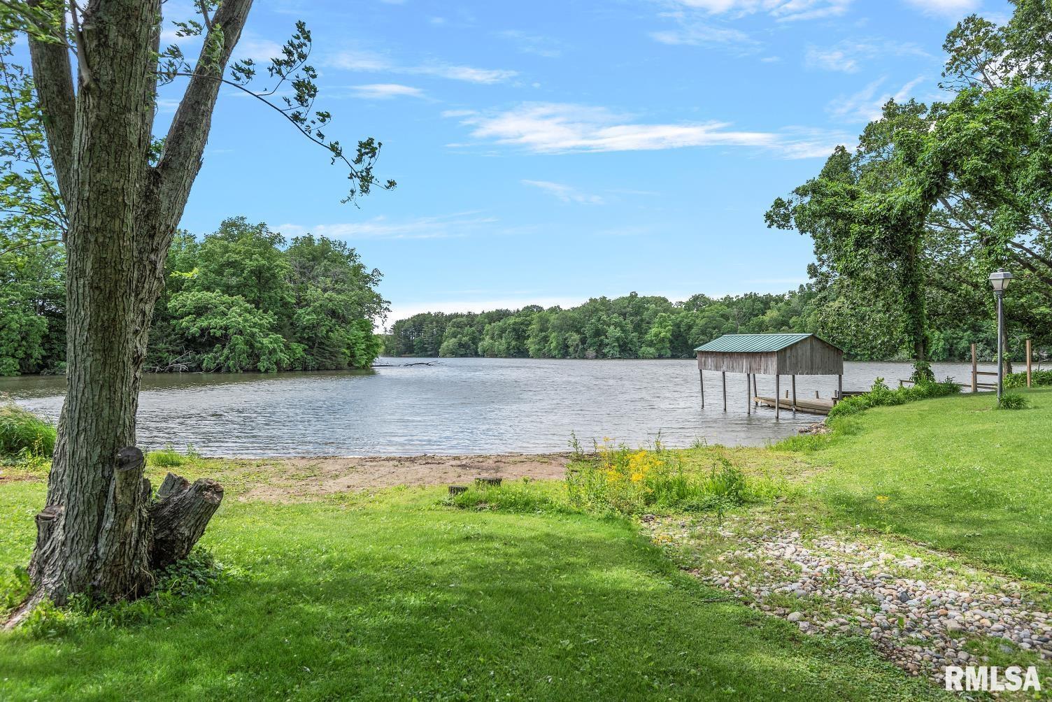 2242 Lake Jacksonville Road Jacksonville, IL 62650 - Photo 4 of 74