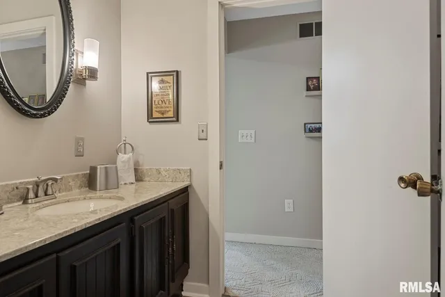 $360,000 | 2242 Lake Jacksonville Road, Jacksonville, IL 62650