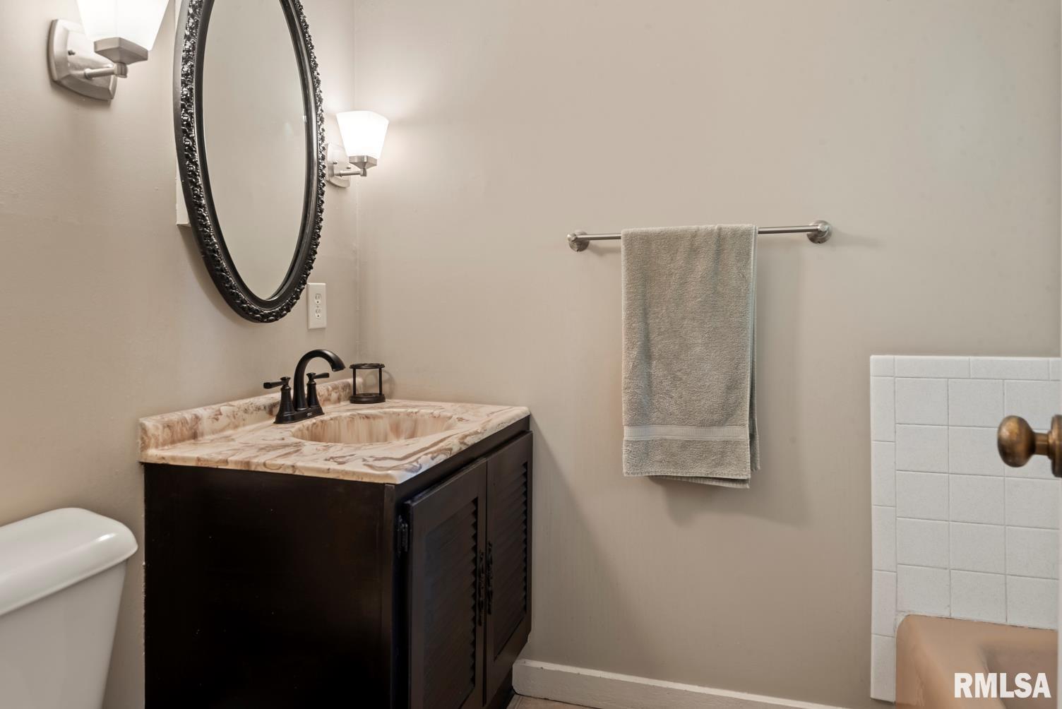 2242 Lake Jacksonville Road Jacksonville, IL 62650 - Photo 49 of 74