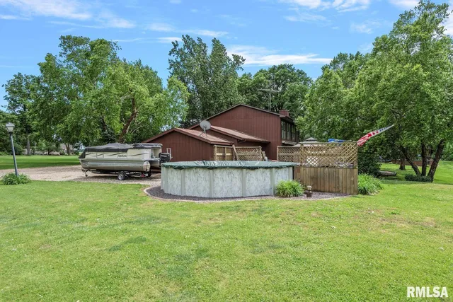 $360,000 | 2242 Lake Jacksonville Road, Jacksonville, IL 62650