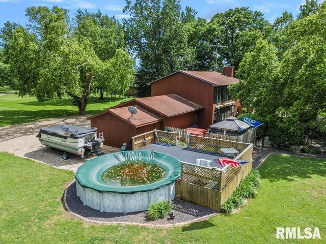 $360,000 | 2242 Lake Jacksonville Road, Jacksonville, IL 62650