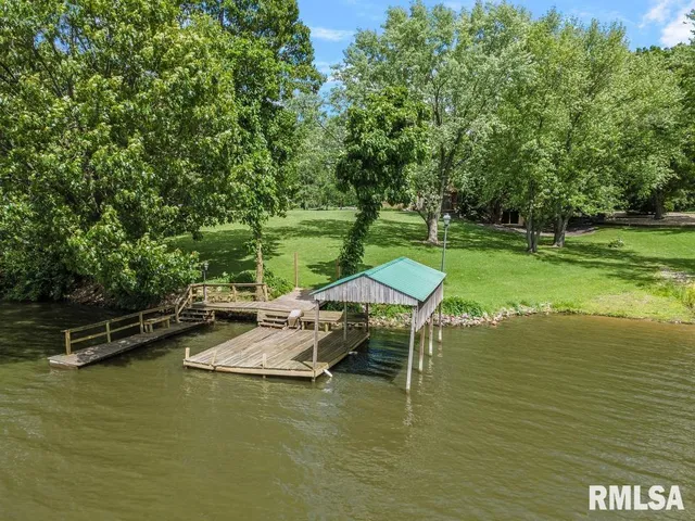 $360,000 | 2242 Lake Jacksonville Road, Jacksonville, IL 62650